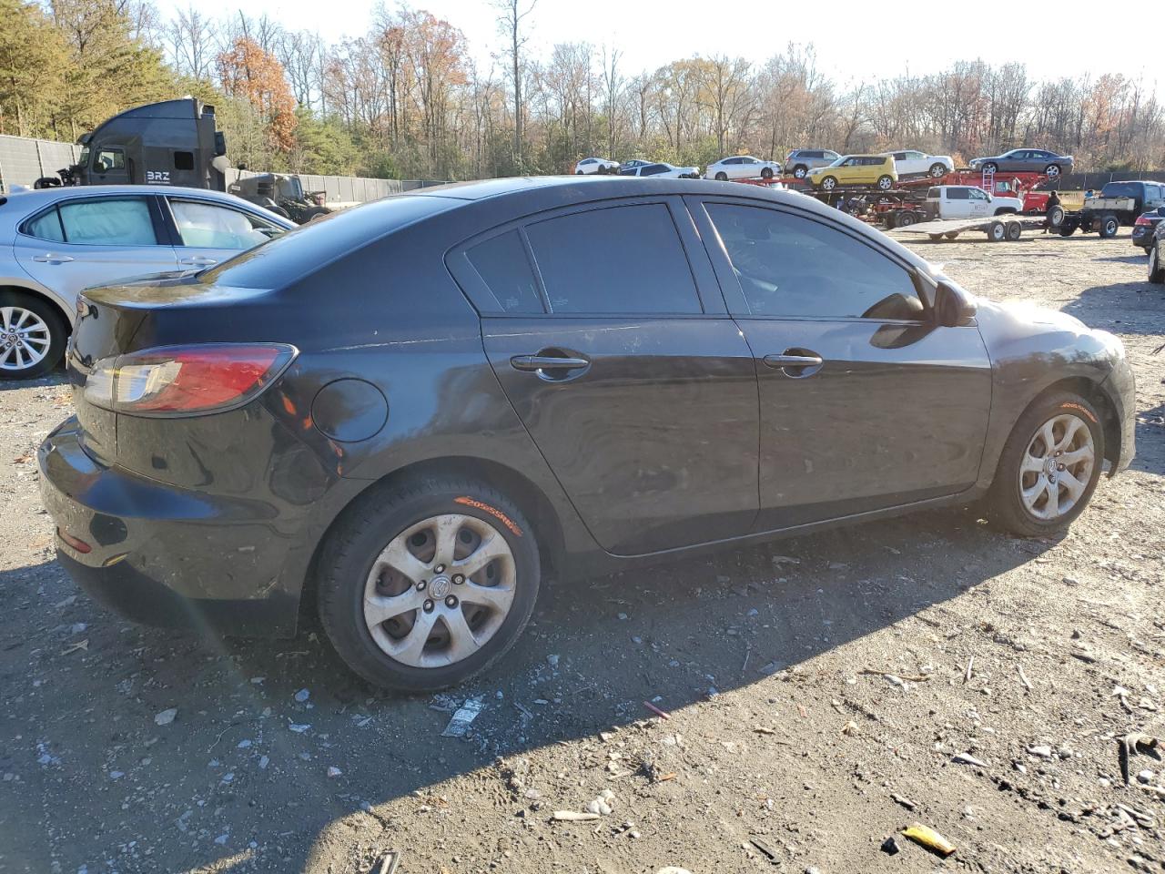 Obraz 3 z 2013 MAZDA 3 I 2013 z VIN JM1BL1TG4D1850776