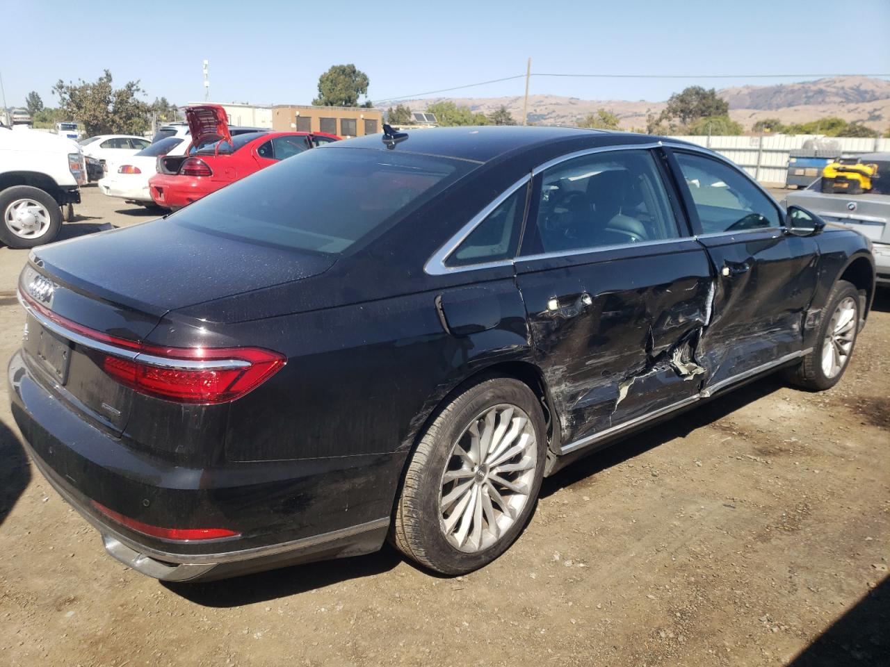 Изображение 3 2019 AUDI A8 L 2019 с VIN WAU8DAF80KN009195