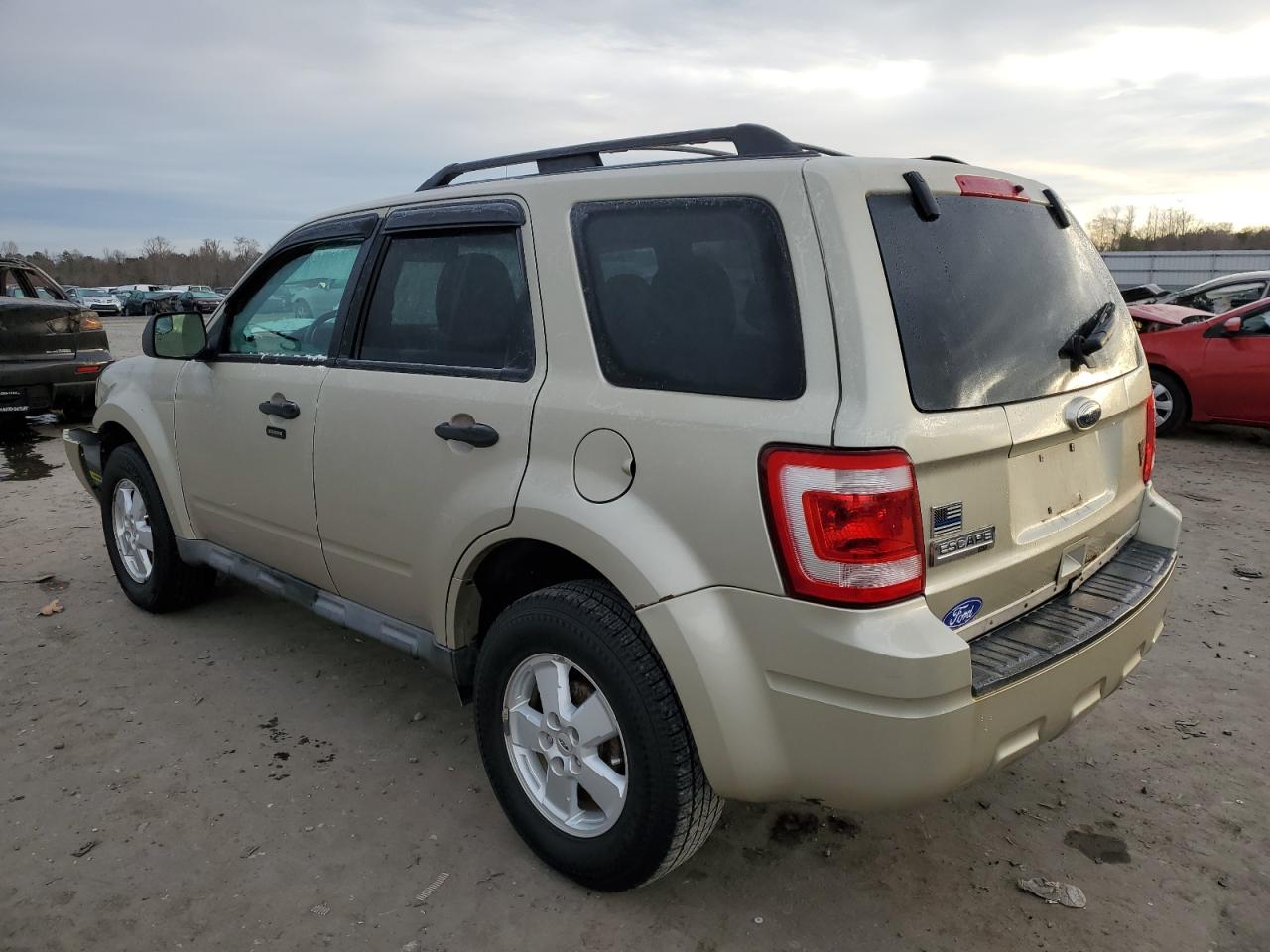 Image 2 of 2010 FORD ESCAPE XLT 2010 with VIN 1FMCU9DG9AKC98207