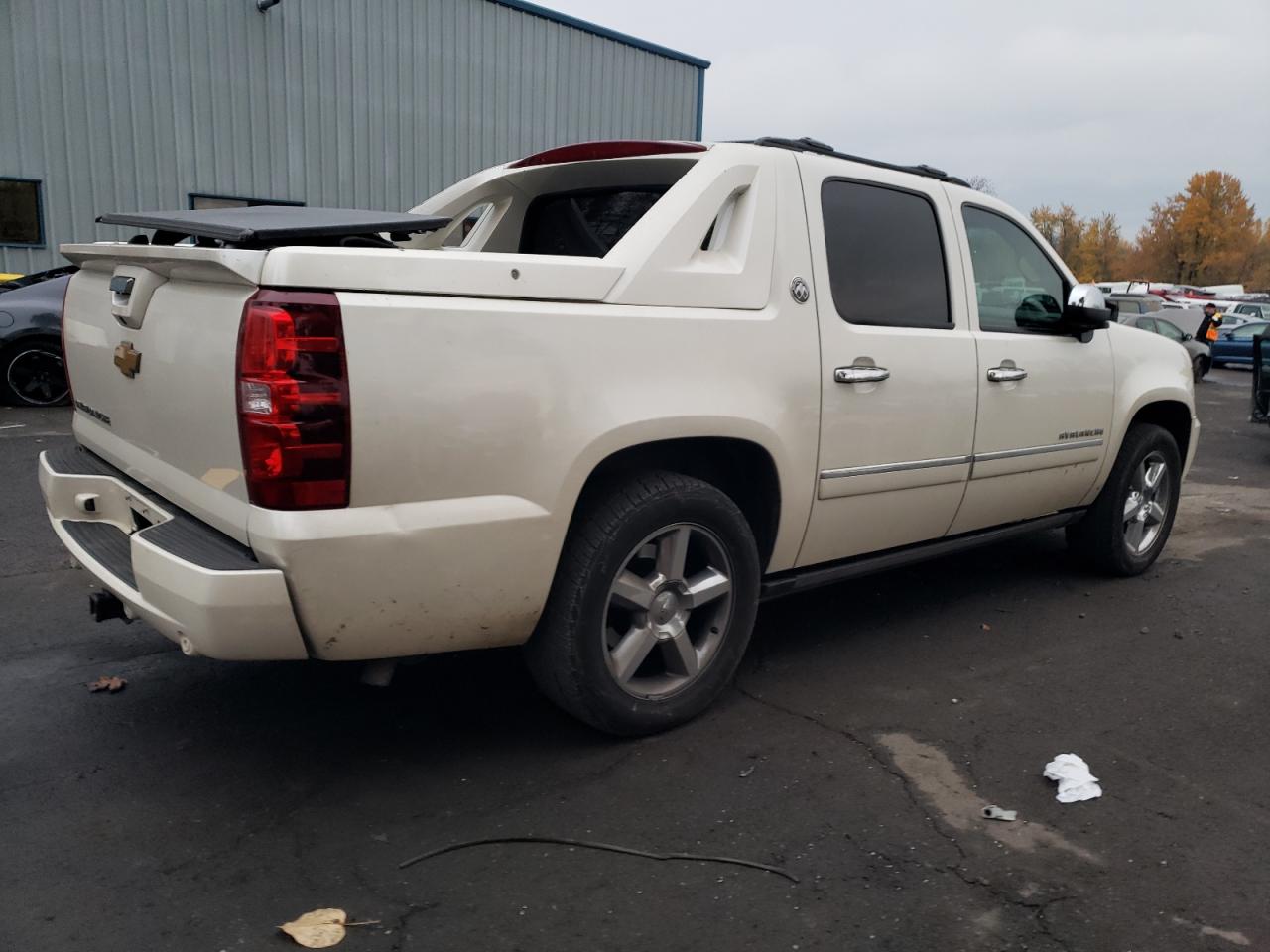 Obraz 3 z 2013 CHEVROLET AVALANCHE LTZ 2013 z VIN 3GNTKGE77DG140139