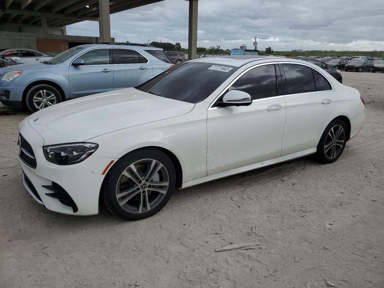 Изображение 1 2021 MERCEDES-BENZ E 350 2021 с VIN W1KZF8DB5MA881722