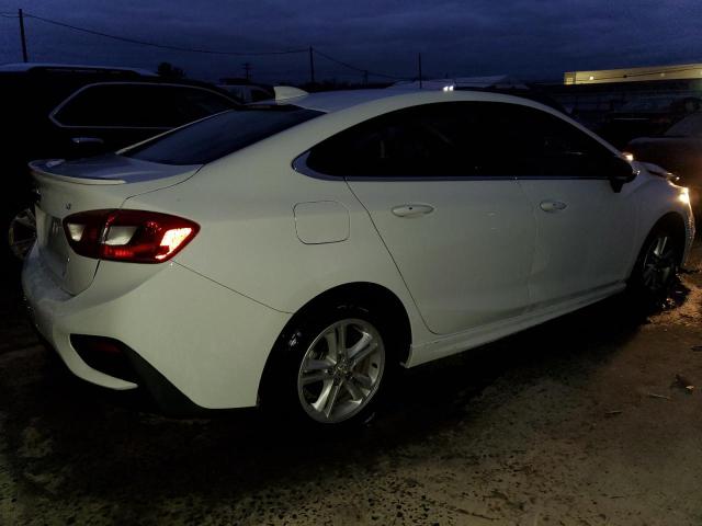 Obraz 3 z 2018 CHEVROLET CRUZE LT 2018 z VIN 1G1BE5SM0J7137707