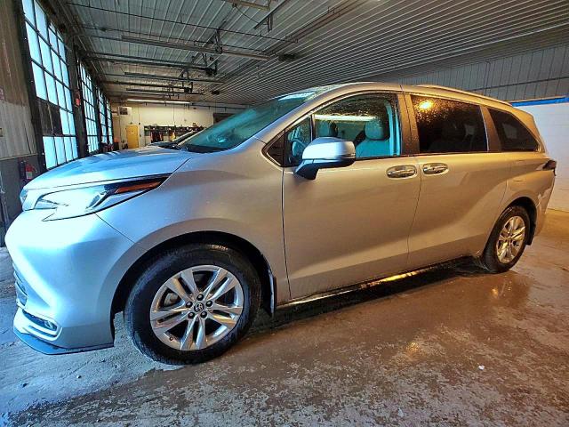 2023 TOYOTA SIENNA LIMITED 2023 image