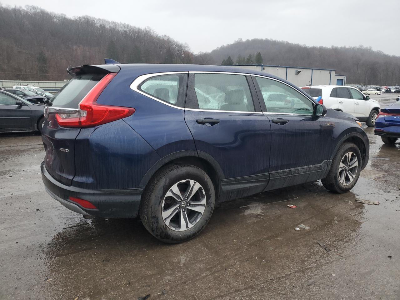 Obraz 3 z 2018 HONDA CR-V LX 2018 z VIN 2HKRW6H37JH233708