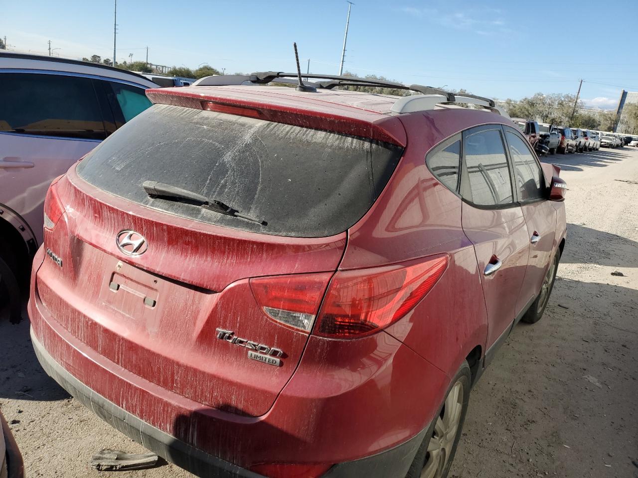 Image 3 of 2011 HYUNDAI TUCSON GLS 2011 with VIN KM8JU3AC1BU240085