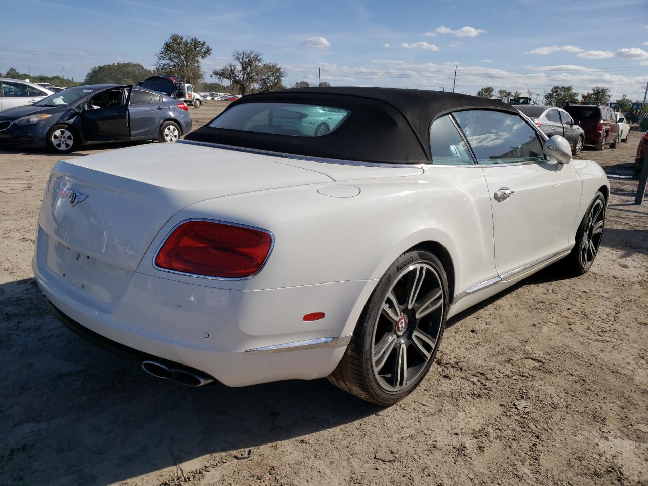 Изображение 3 2014 BENTLEY CONTINENTAL GTC V8 2014 с VIN SCBGT3ZAXEC090141