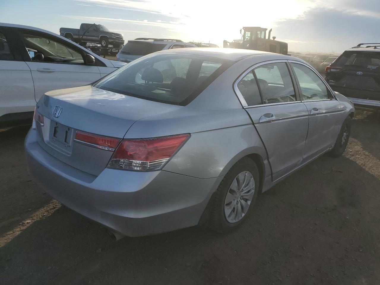 Изображение 3 2012 HONDA ACCORD LX 2012 с VIN 1HGCP2F34CA142695