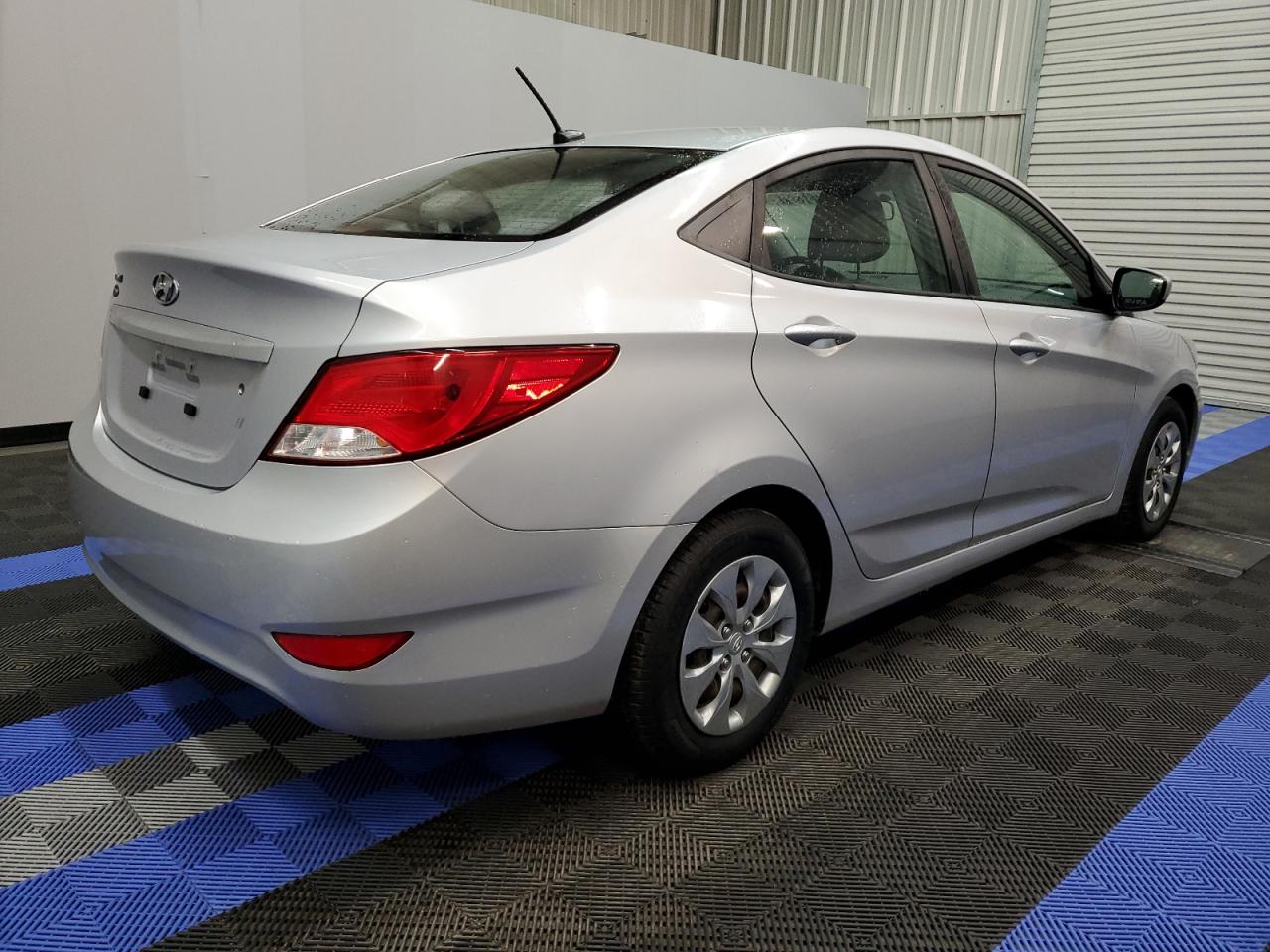 Image 3 of 2017 HYUNDAI ACCENT SE 2017 with VIN KMHCT4AE3HU293043