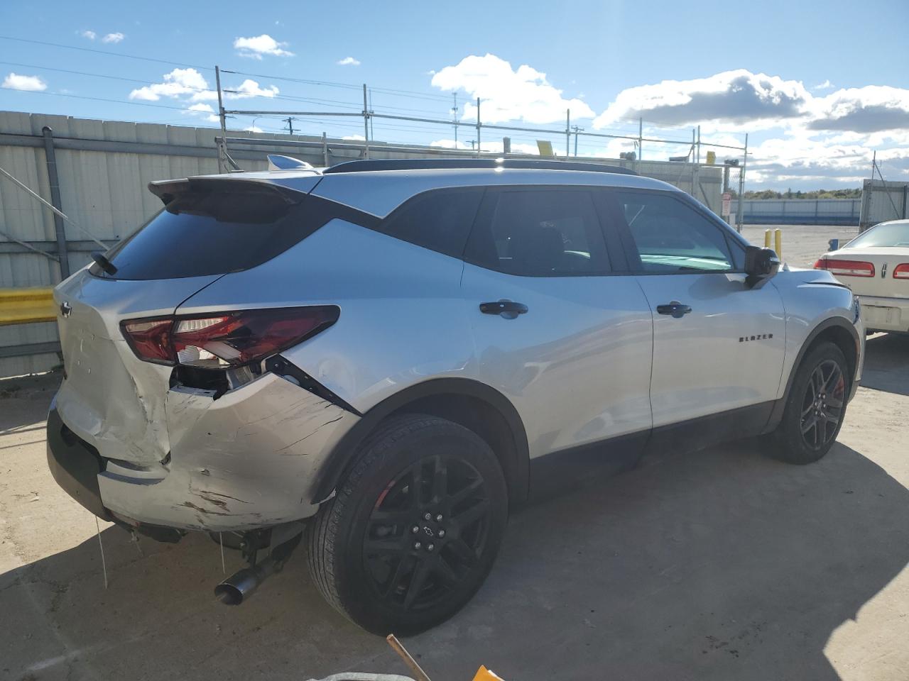Image 3 of Chevrolet Blazer 2Lt 2021 with VIN 3GNKBCRS6MS569286