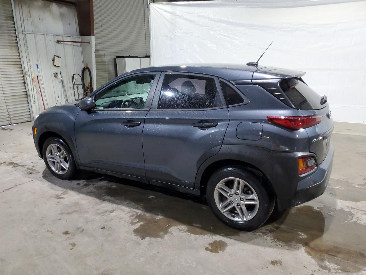 Изображение 2 2021 HYUNDAI KONA SE 2021 с VIN KM8K12AA2MU707281