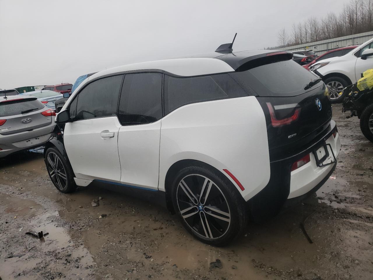 Изображение 2 2015 BMW I3 BEV 2015 с VIN WBY1Z2C59FV286311