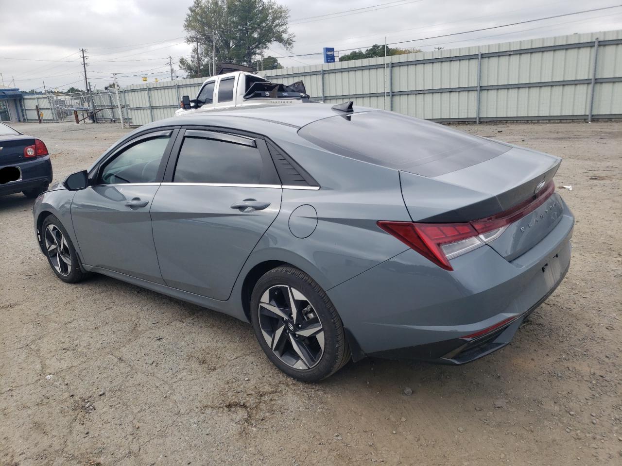 Image 2 of 2022 HYUNDAI ELANTRA SEL 2022 with VIN KMHLN4AG2NU341977