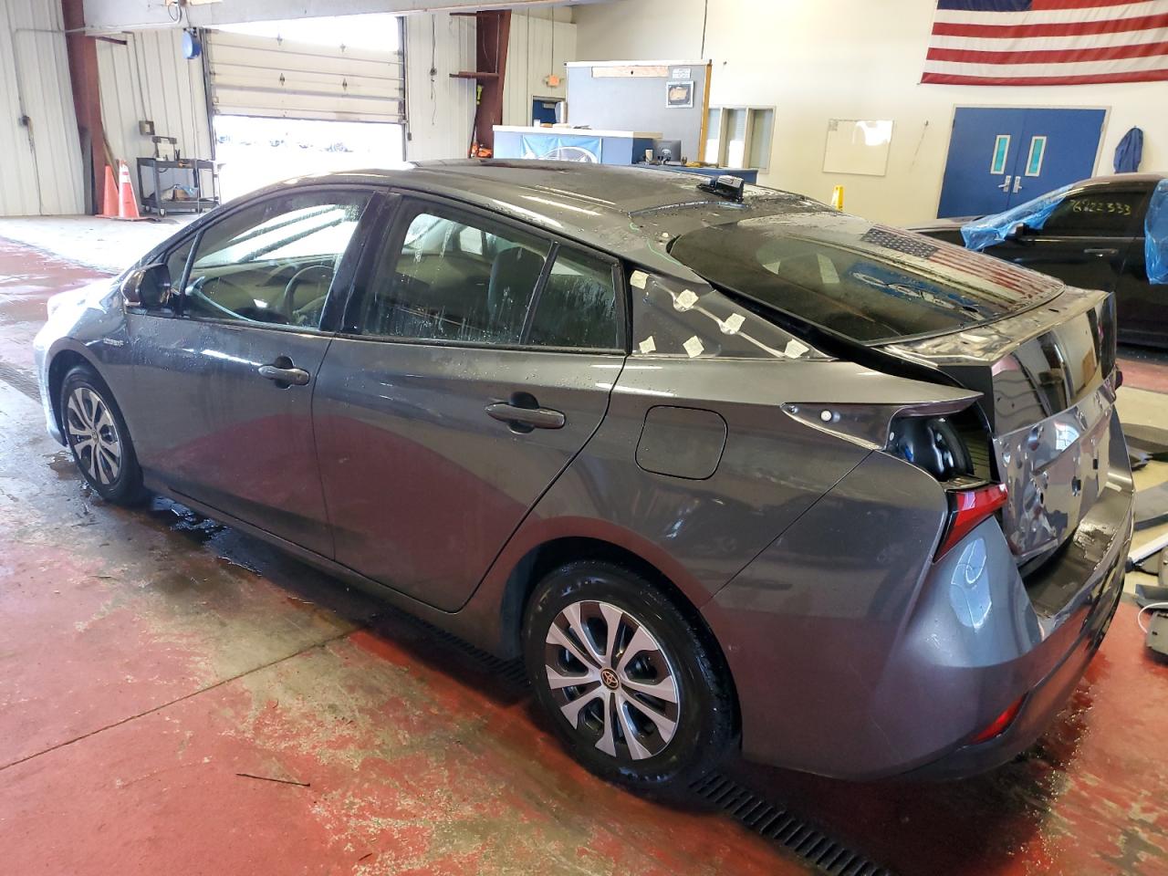 Изображение 2 2022 TOYOTA PRIUS LE 2022 с VIN JTDL9MFU6N3039668