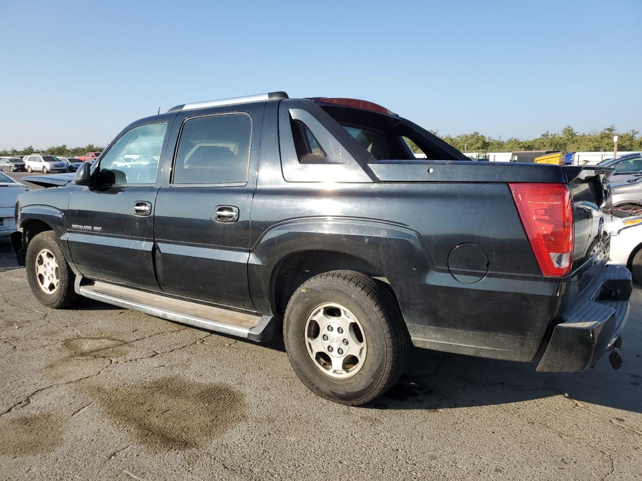 Image 2 of 2003 CADILLAC ESCALADE EXT 2003 with VIN 3GYEK63N03G102905