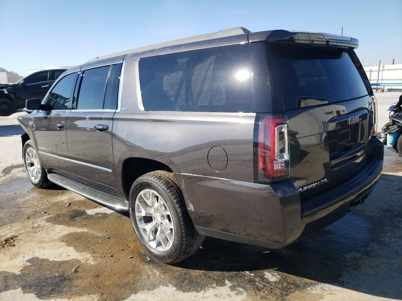 Image 2 of 2016 GMC YUKON XL K1500 SLT 2016 with VIN 1GKS2GKC1GR114084
