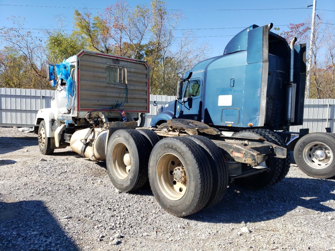 Image 3 of 2015 WESTERN STAR/AUTO CAR CONVENTIONAL 4700SF 2015 with VIN 5KJJAVDV3FLGT3044