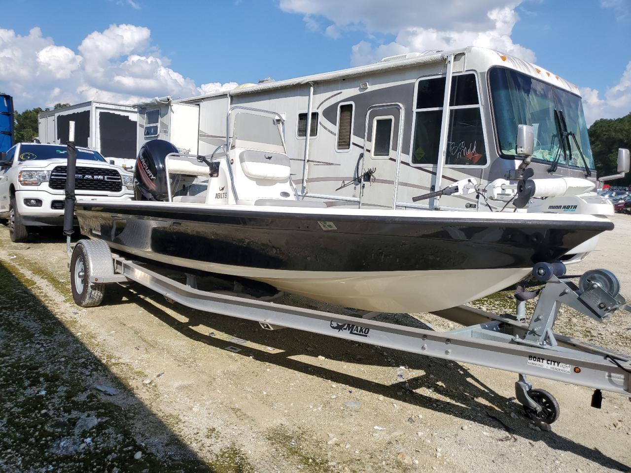 2019 TRAC BOAT 2019 image