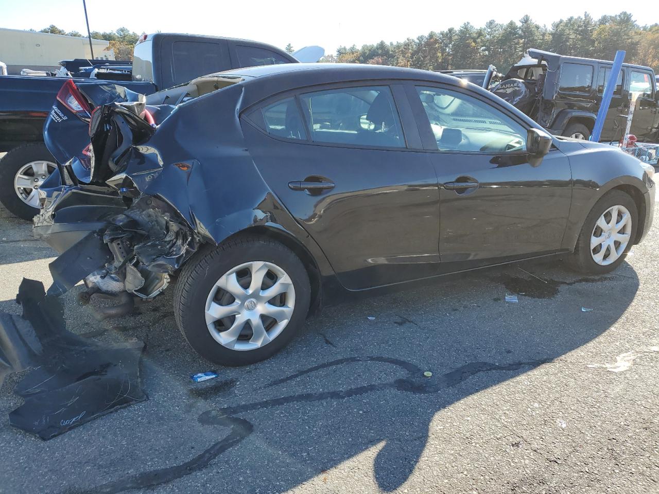 Image 3 of 2017 MAZDA 3 SPORT 2017 with VIN 3MZBN1U79HM136320