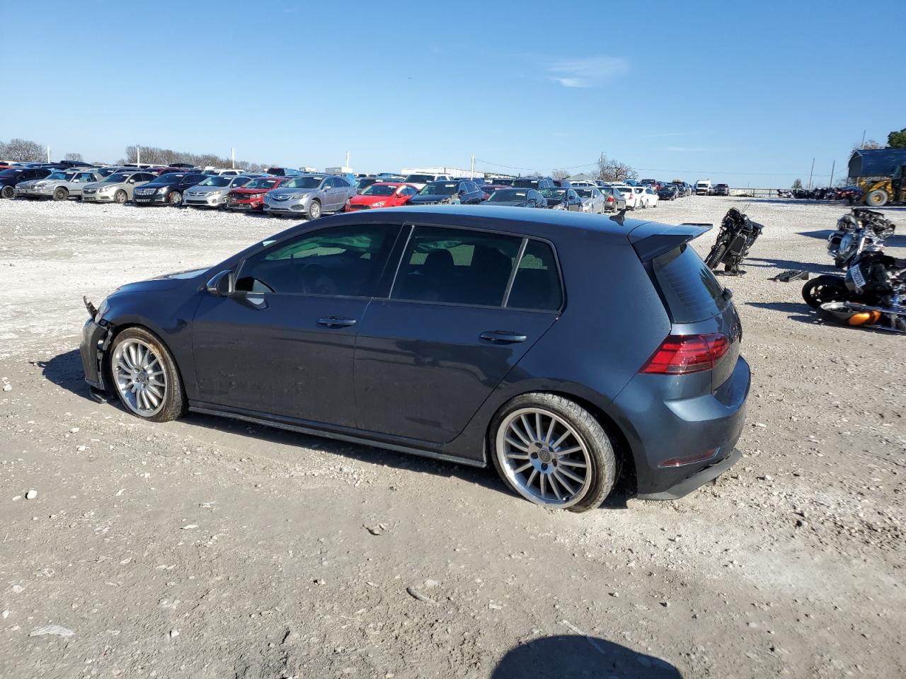 Изображение 2 2018 VOLKSWAGEN GTI S/SE 2018 с VIN 3VW447AU2JM288342
