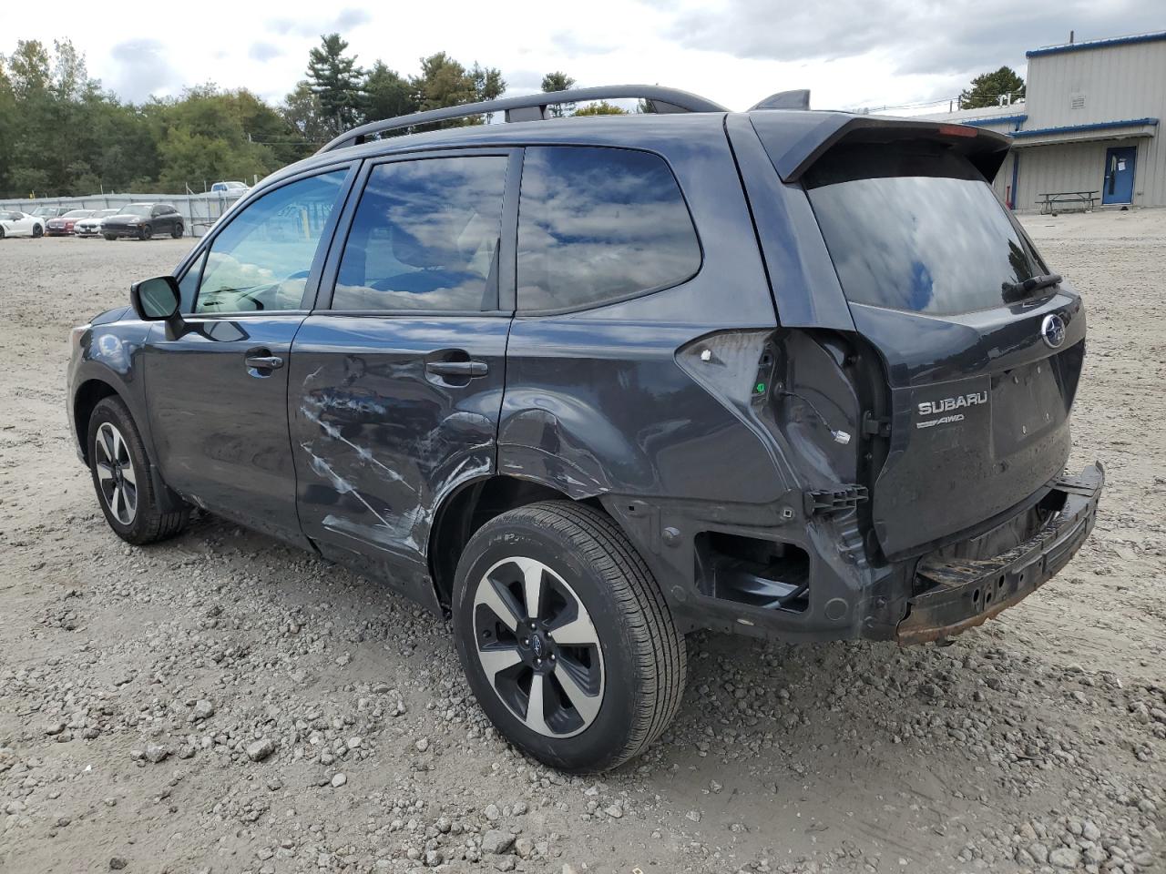 Изображение 2 2017 SUBARU FORESTER 2.5I PREMIUM 2017 с VIN JF2SJAEC2HH534940