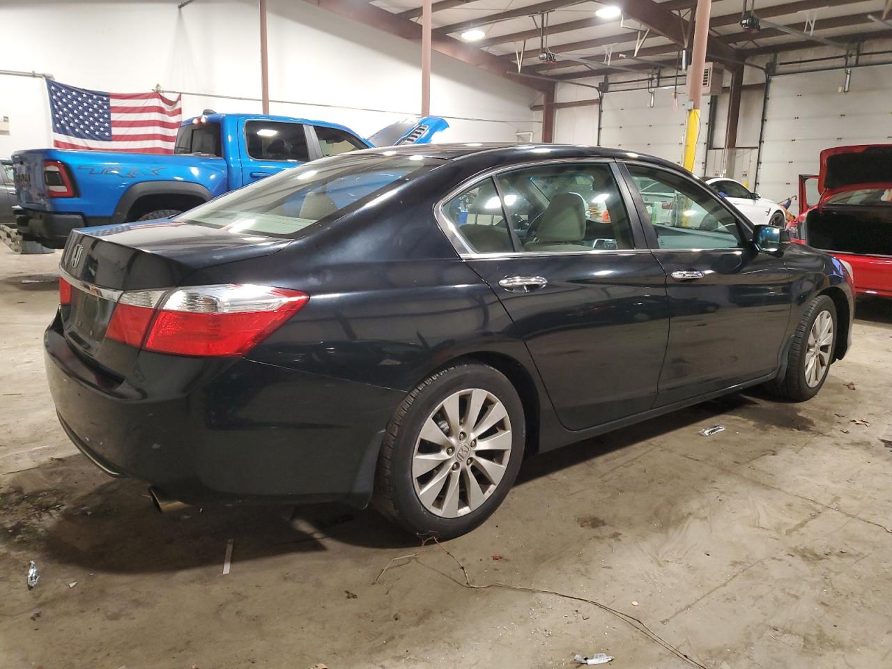 Image 3 of 2013 HONDA ACCORD EX 2013 with VIN 1HGCR2F79DA241107
