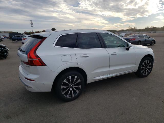 Image 3 of 2023 VOLVO XC60 PLUS 2023 with VIN YV4L12RE8P1257638