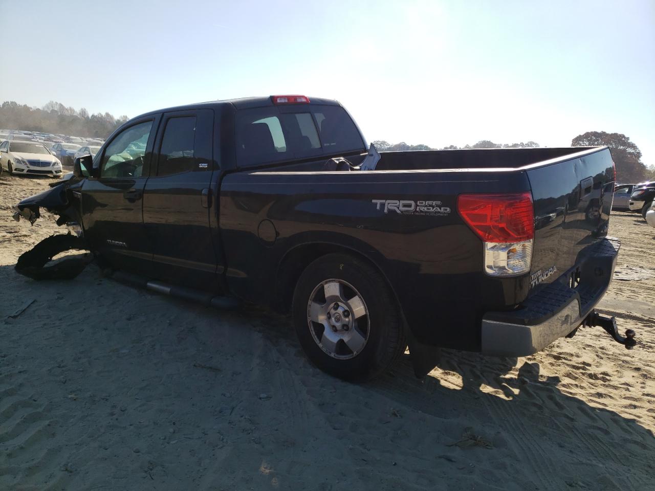 Obraz 2 z 2011 TOYOTA TUNDRA DOUBLE CAB SR5 2011 z VIN 5TFUY5F12BX189736