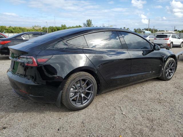 Obraz 3 z 2021 TESLA MODEL 3  2021 z VIN 5YJ3E1EAXMF083028