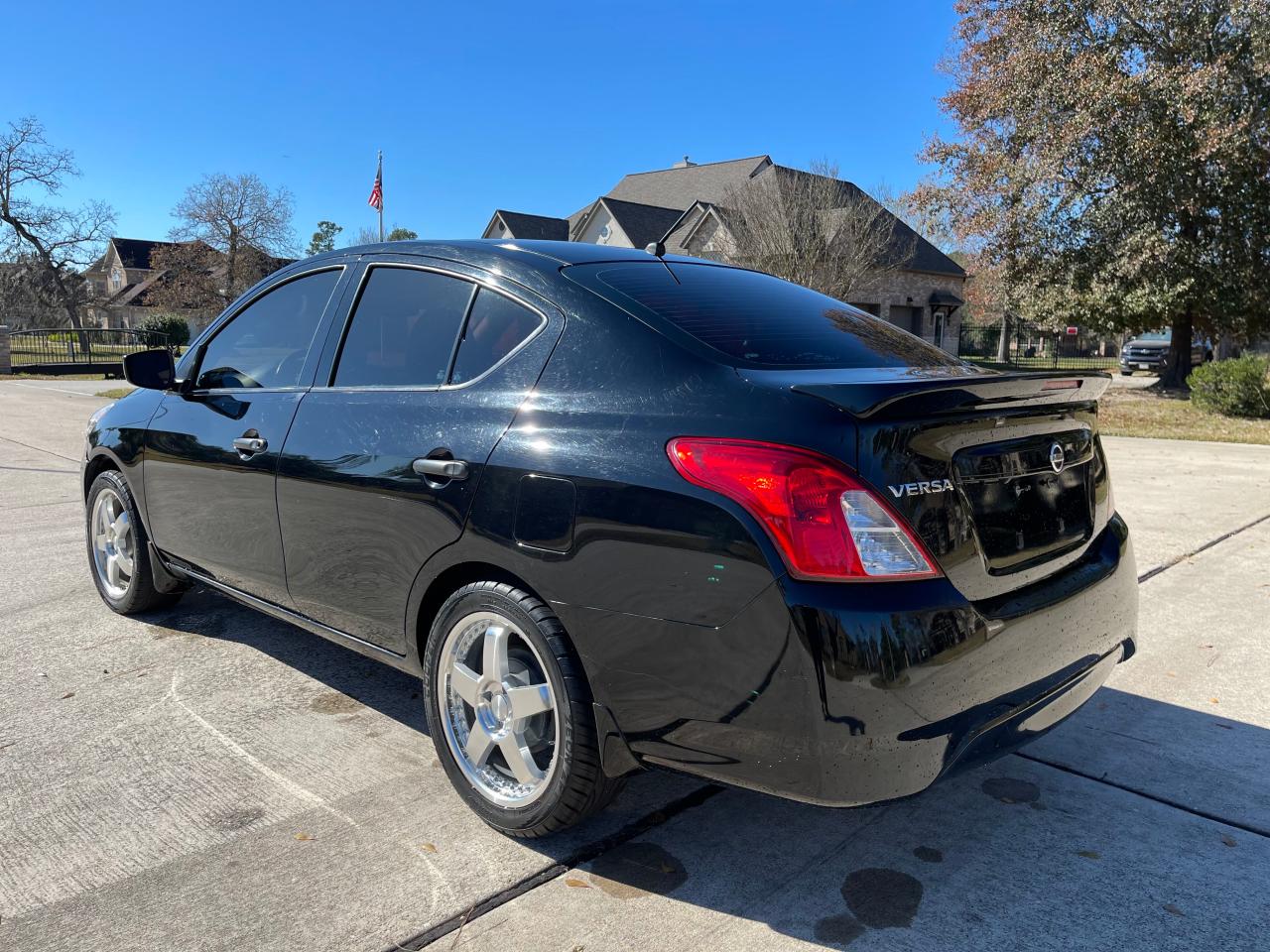 Image 3 of 2019 NISSAN VERSA S 2019 with VIN 3N1CN7AP8KL840152