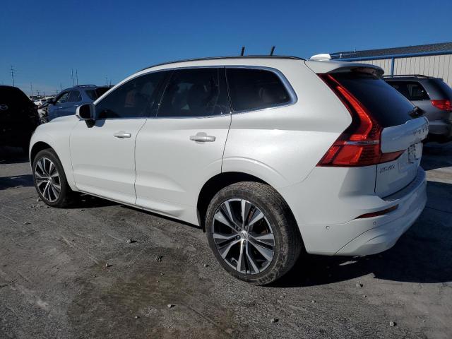 Image 2 of 2022 VOLVO XC60 B5 MOMENTUM 2022 with VIN YV4L12DK0N1977283