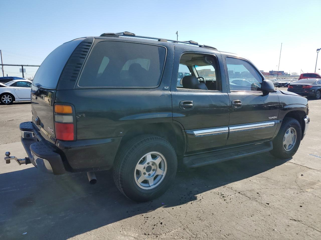 Obraz 3 z 2004 GMC YUKON  2004 z VIN 1GKEC13V14R313638
