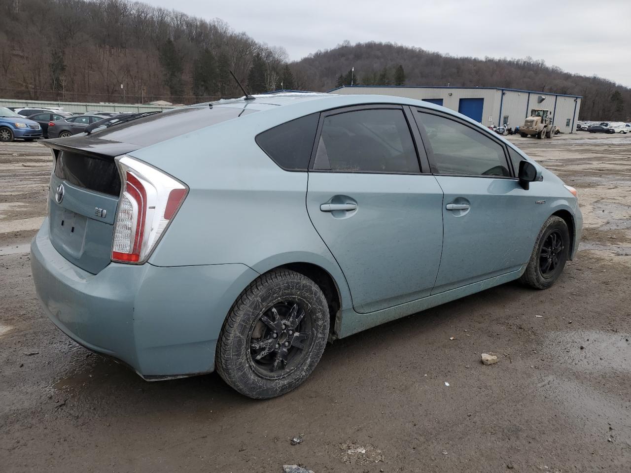 Image 3 of 2015 TOYOTA PRIUS  2015 with VIN JTDKN3DU2F1987048