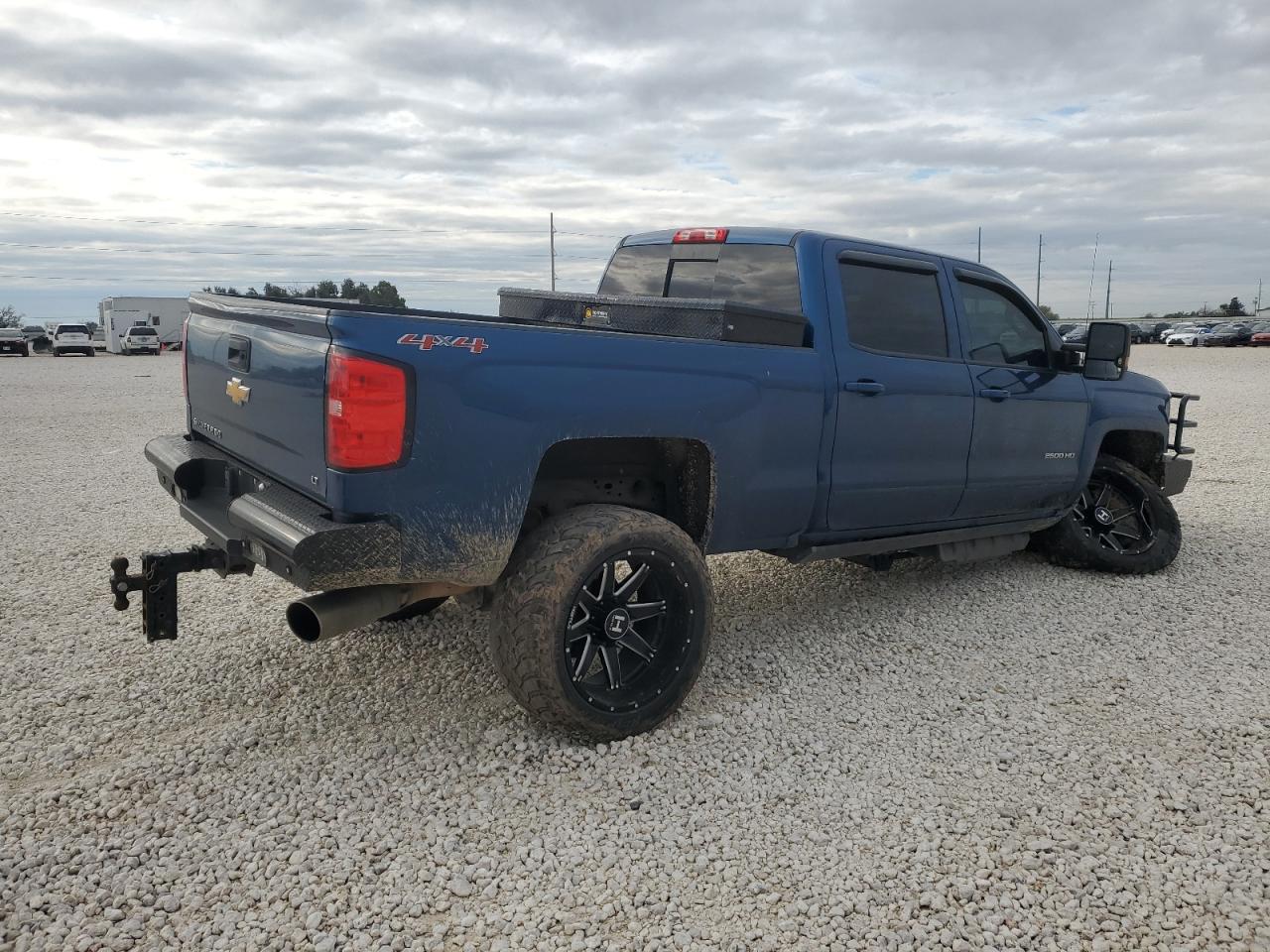 Изображение 3 2017 CHEVROLET SILVERADO K2500 HEAVY DUTY LT 2017 с VIN 1GC1KVEY9HF241459