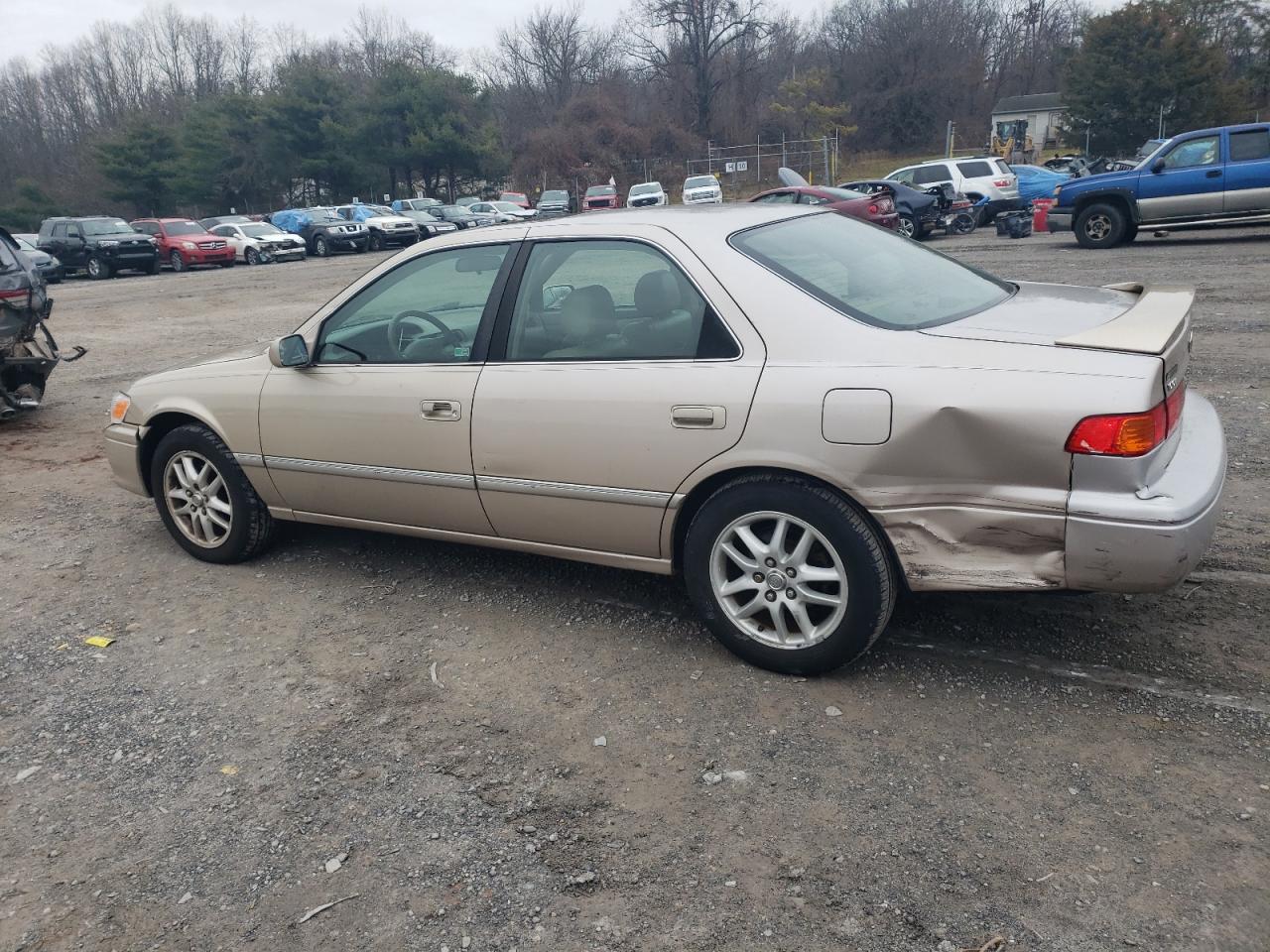 Obraz 2 z 2001 TOYOTA CAMRY LE 2001 z VIN 4T1BF28K71U124717