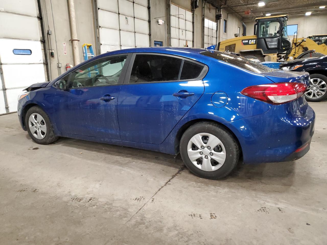 Изображение 2 2017 KIA FORTE LX 2017 с VIN 3KPFK4A72HE123146