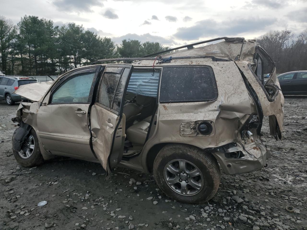 Obraz 2 z 2005 TOYOTA HIGHLANDER LIMITED 2005 z VIN JTEEP21A150117951
