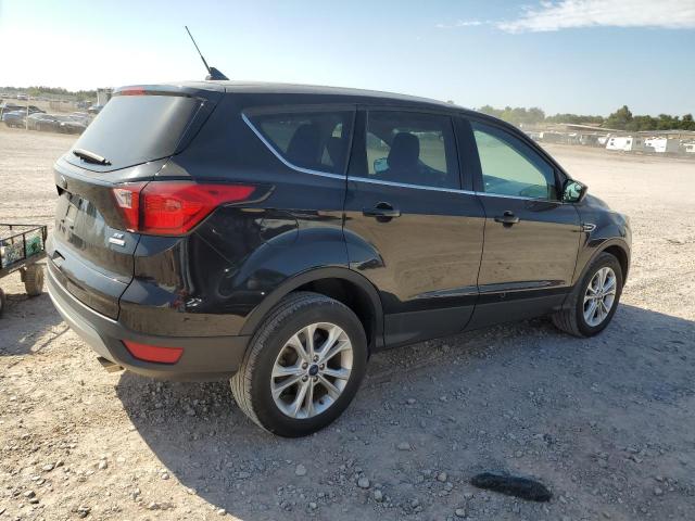 Image 3 of 2019 FORD ESCAPE SE 2019 with VIN 1FMCU0GDXKUC35622