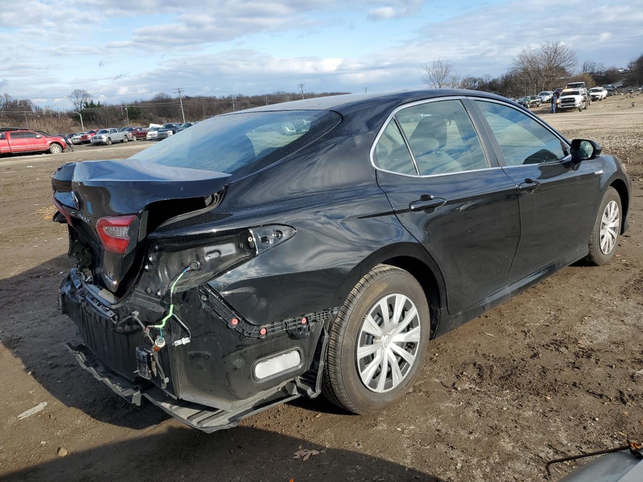 Obraz 3 z 2018 TOYOTA CAMRY LE 2018 z VIN 4T1B31HK3JU505287