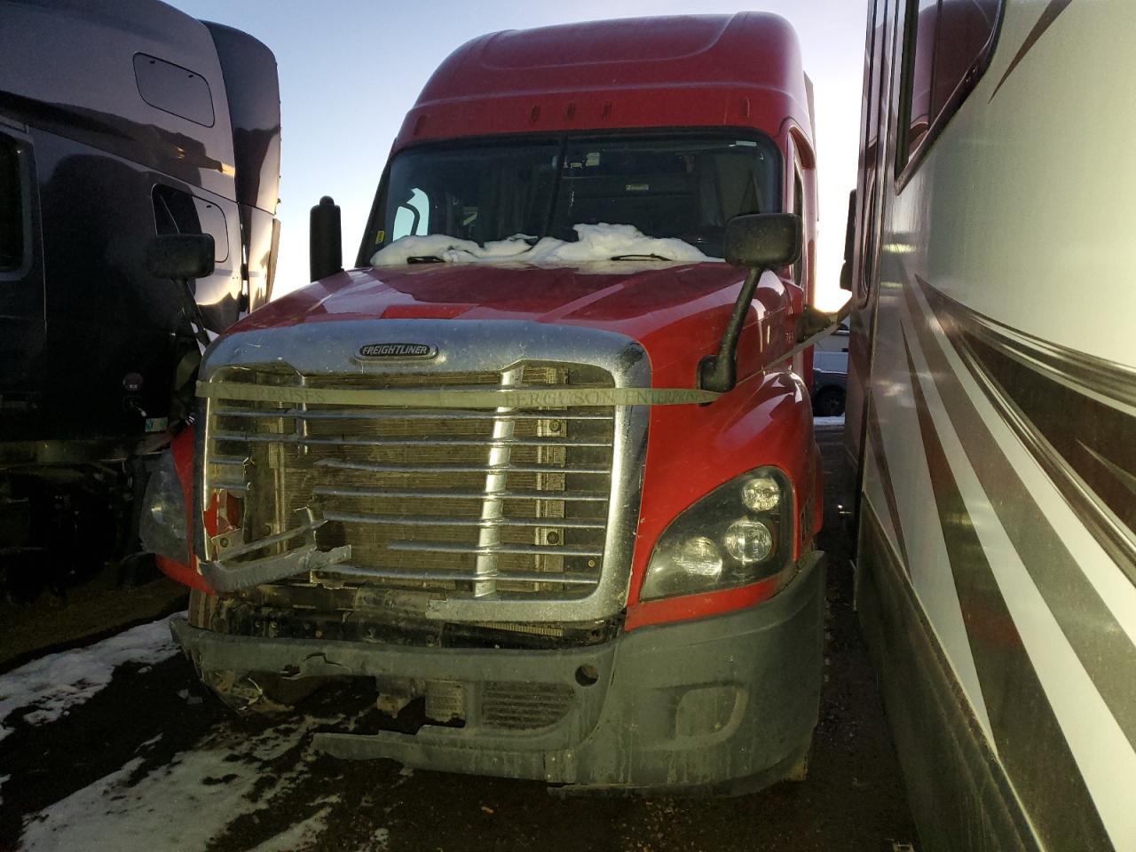 Изображение 2 2016 FREIGHTLINER CASCADIA 125  2016 с VIN 3AKJGLD54GSFP7520