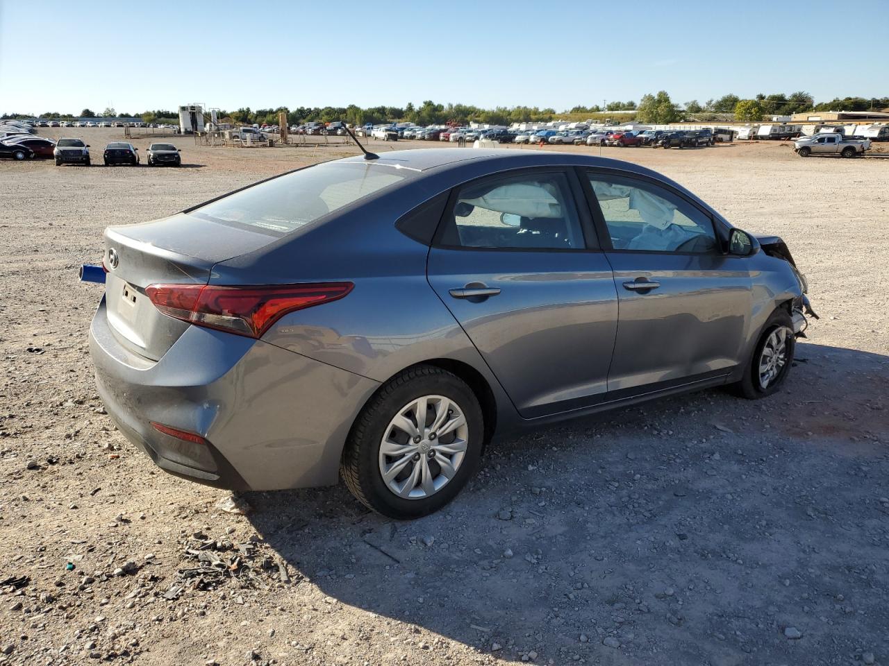 Image 3 of 2018 HYUNDAI ACCENT SE 2018 with VIN 3KPC24A32JE018595