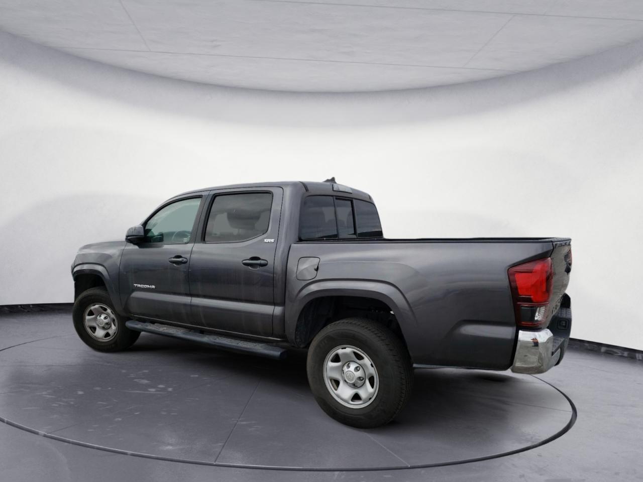 Image 3 of 2018 TOYOTA TACOMA DOUBLE CAB 2018 with VIN 5TFAX5GN7JX122930