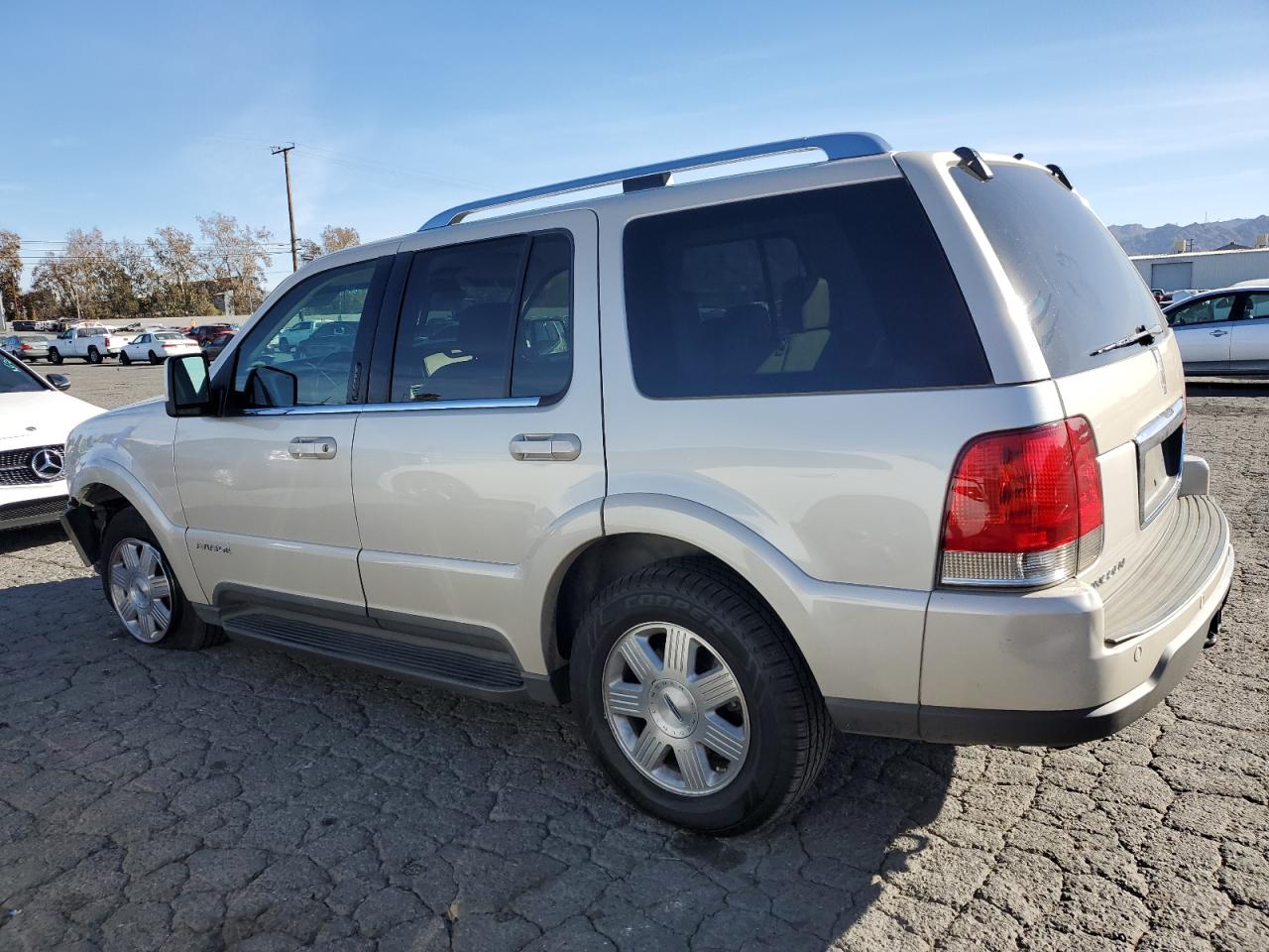 Obraz 2 z 2005 LINCOLN AVIATOR  2005 z VIN 5LMEU88H65ZJ27415
