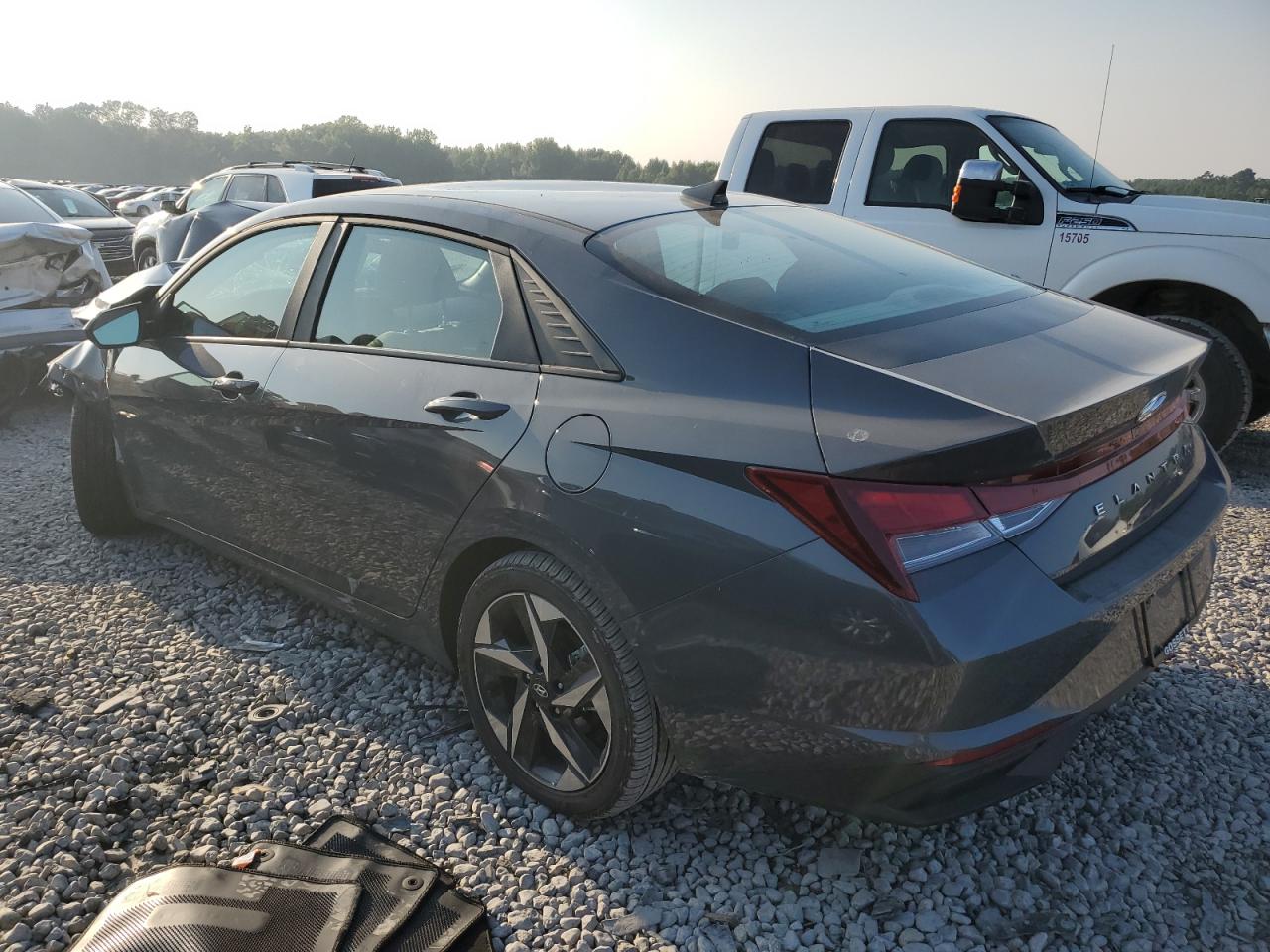 Obraz 2 z 2023 HYUNDAI ELANTRA SEL 2023 z VIN KMHLS4AGXPU564571