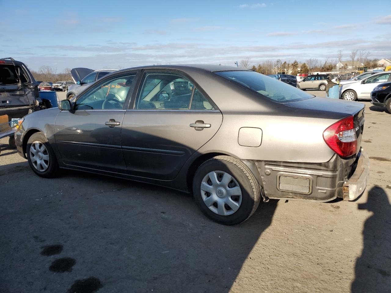 Obraz 2 z 2002 TOYOTA CAMRY LE 2002 z VIN 4T1BE32K12U591196