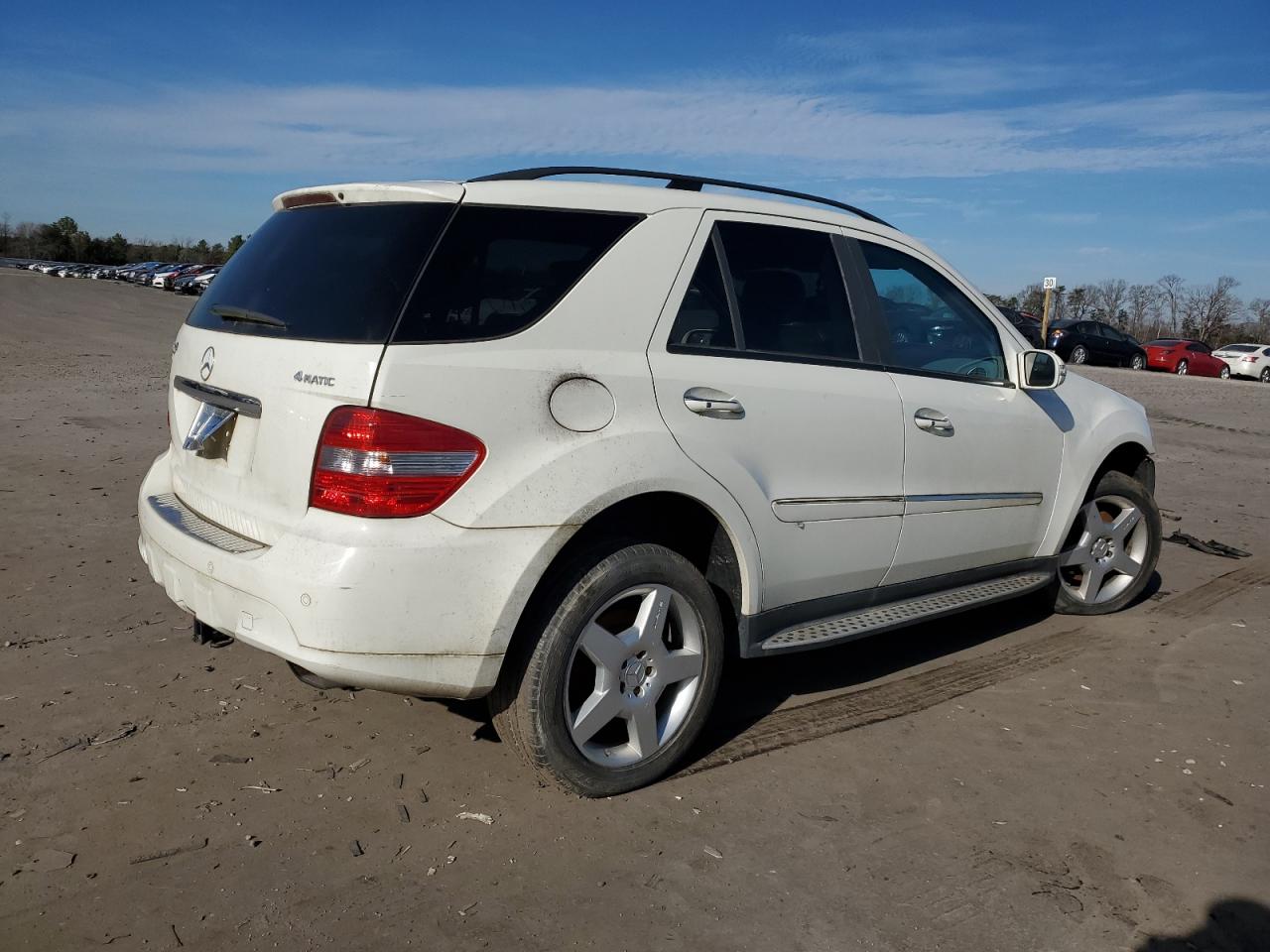 Obraz 3 z 2008 MERCEDES-BENZ ML 550 2008 z VIN 4JGBB72E98A340835