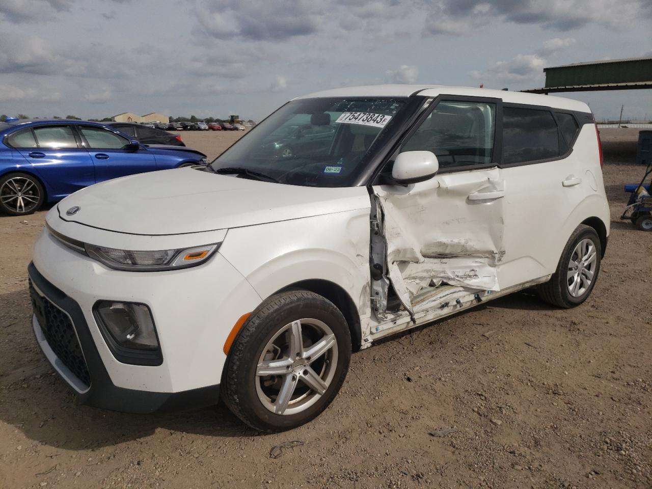 Image 1 of 2020 KIA SOUL LX 2020 with VIN KNDJ23AU0L7708925