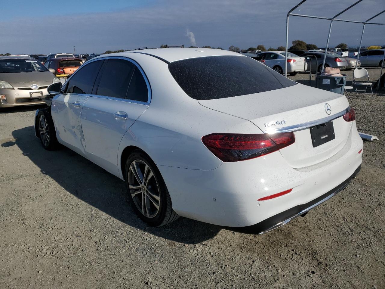 Изображение 2 2021 MERCEDES-BENZ E 350 2021 с VIN W1KZF8DB4MA877094