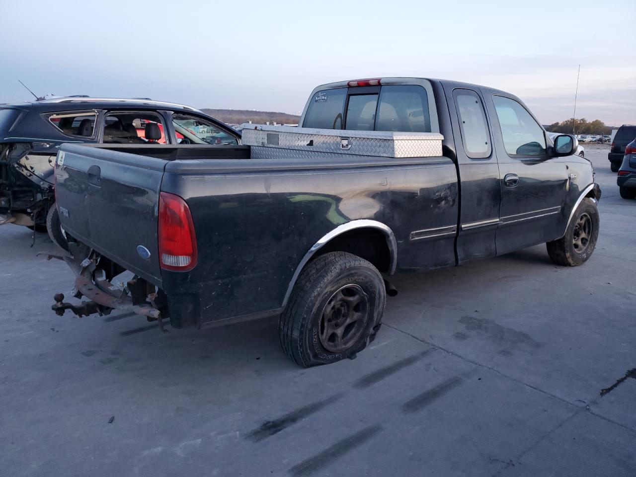 Image 3 of 1997 FORD F150  1997 with VIN 1FTDX1760VND46170