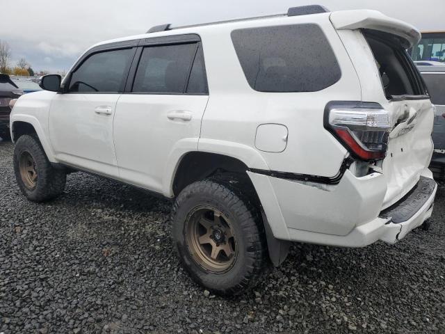 Image 2 of 2022 TOYOTA 4RUNNER SR5/SR5 PREMIUM 2022 with VIN JTENU5JR6N6024730