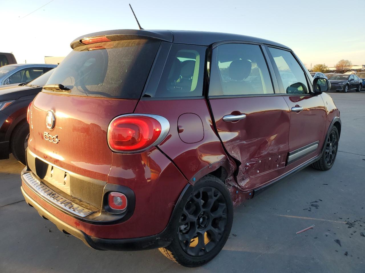 Image 3 of 2015 FIAT 500L TREKKING 2015 with VIN ZFBCFADH4FZ031745